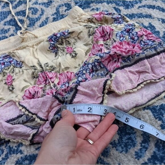 Cute and comfy flowy shorts spring summer flowers floral comfortable soft pink - Picture 7 of 9